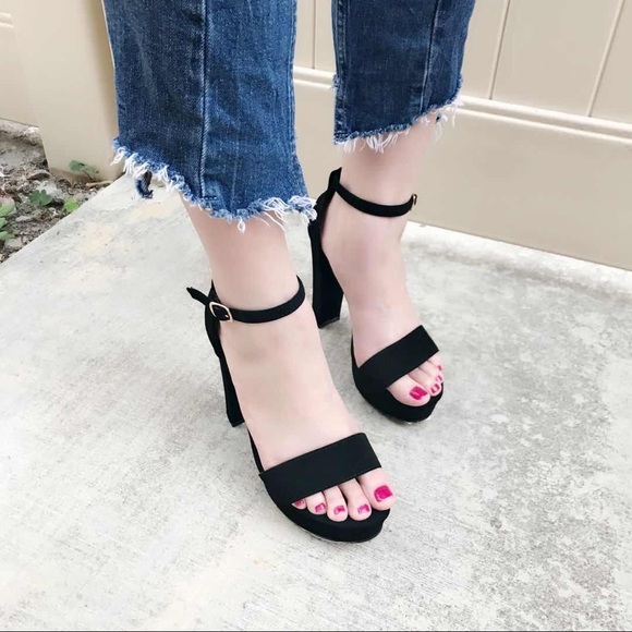 Fashion Women’s Platform Chunky Heel Sandal - Picture 2 of 3